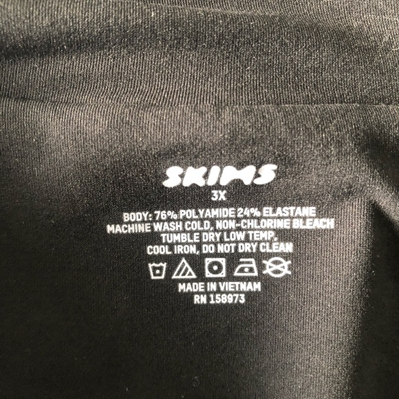 Skims Fits Everybody Zip Bodysuit - Onyx - 3x - Picture 3 of 4